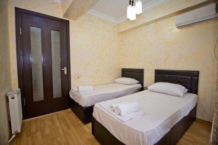 Room 62 of 93