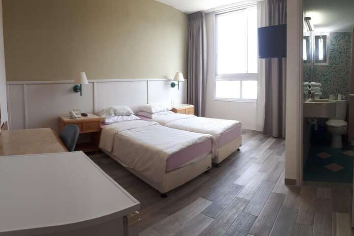 Room 9 of 45