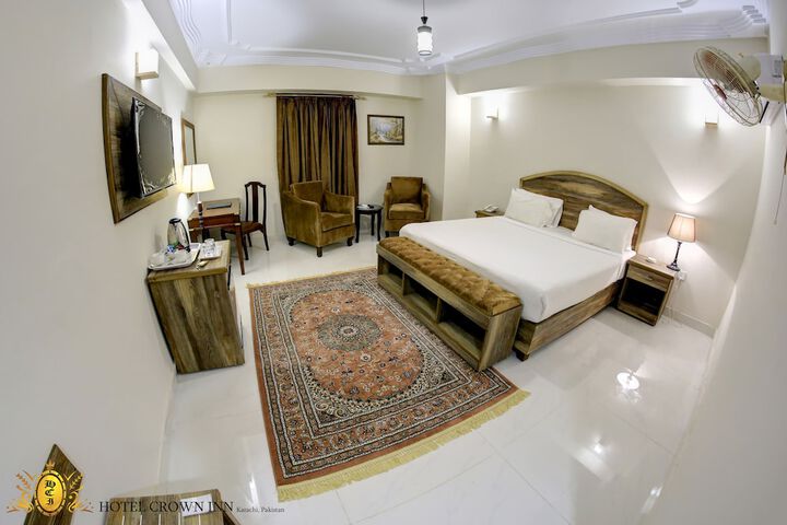 Room 34 of 69