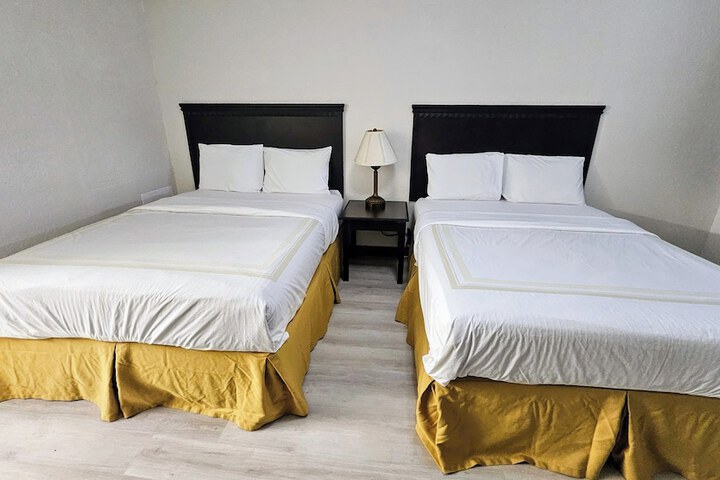 Room 2 of 11