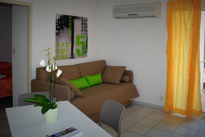 Room 17 of 38
