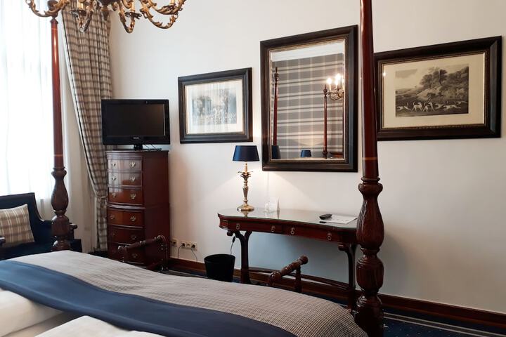 Room 13 of 57