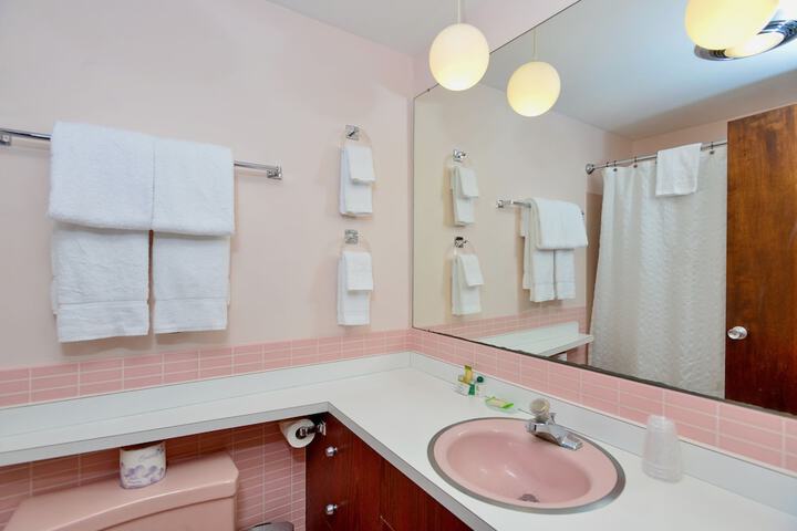 Room 164 of 288