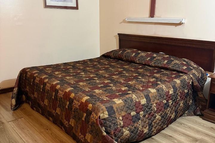 Room 8 of 51