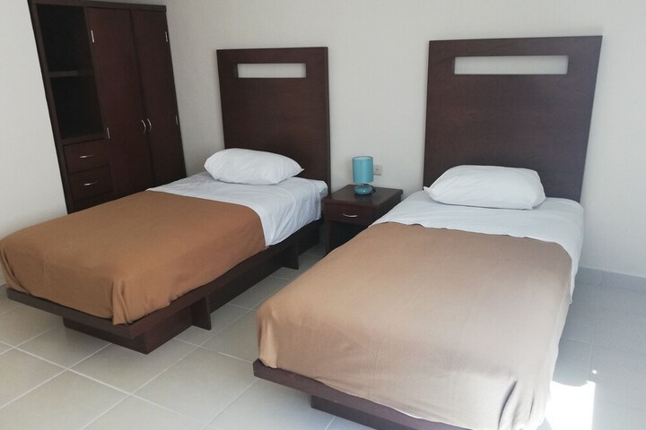 Room 15 of 40