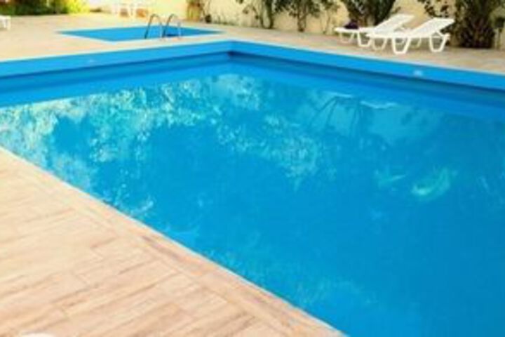Pool 33 of 44
