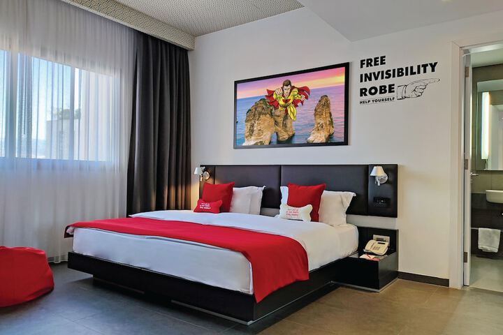 Room 12 of 75