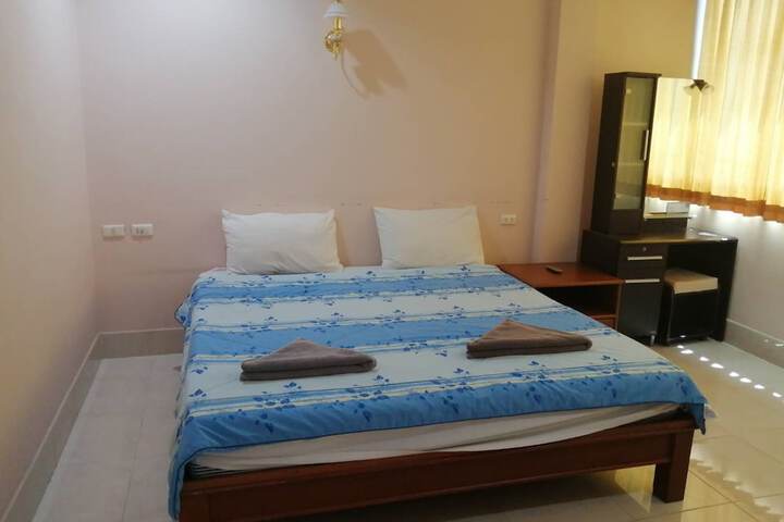 Room 6 of 31