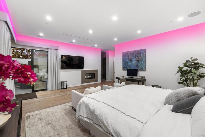 Room 3 of 31
