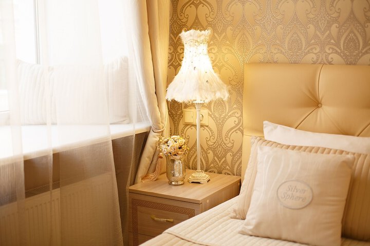Room 16 of 42