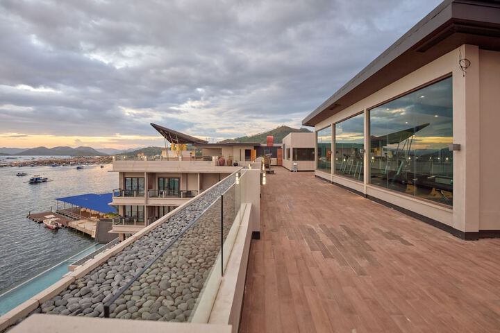 Terrace/Patio 57 of 60
