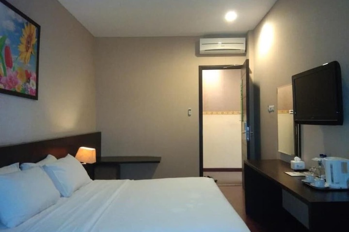 Room 28 of 55