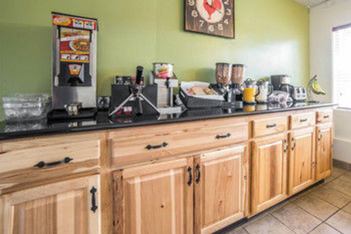 Breakfast/Coffee Service 3 of 38