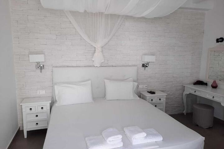 Room 21 of 44