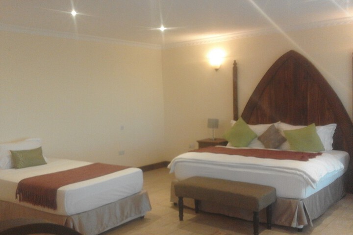 Room 3 of 8