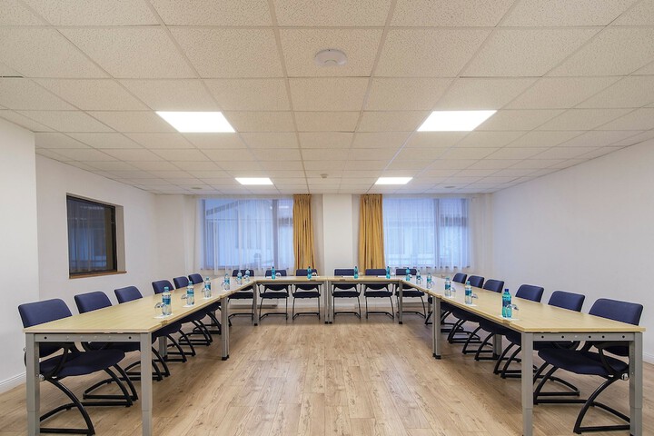 Business Center 39 of 60
