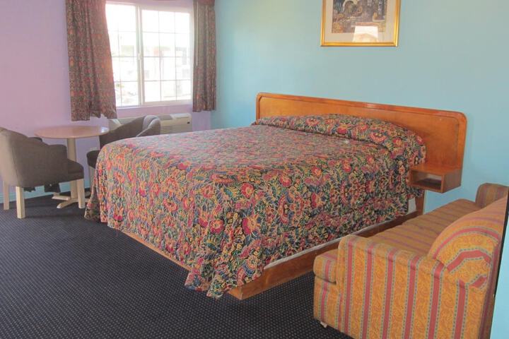 Room 9 of 26