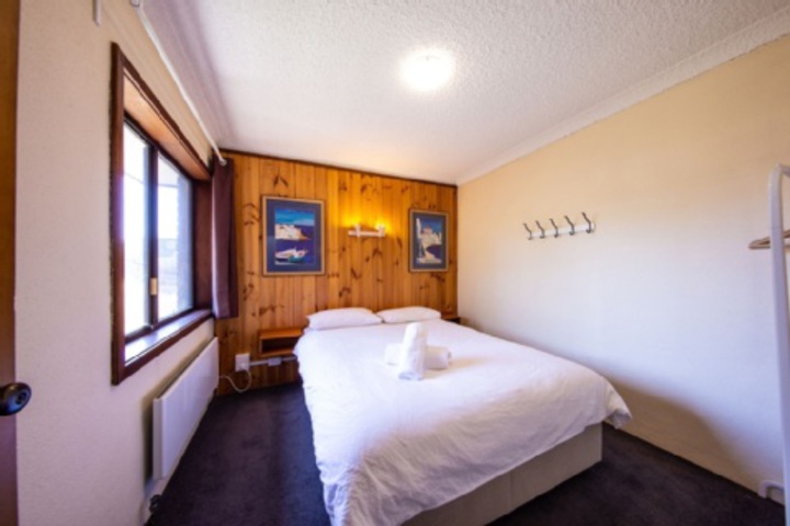 Room 453 of 693
