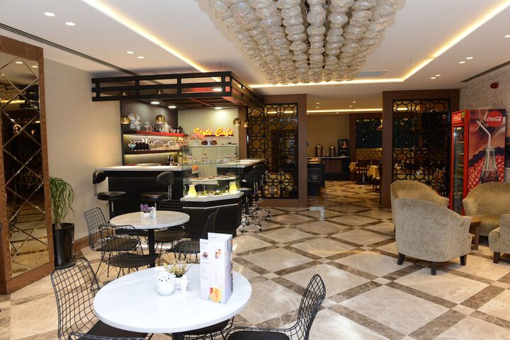 Entrance & Lobby