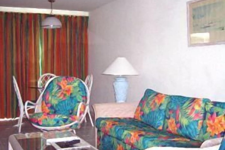Room 12 of 35