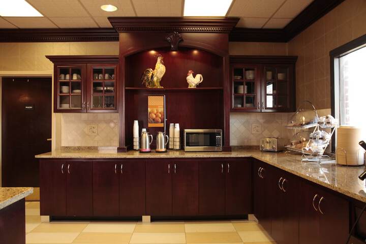 Breakfast area