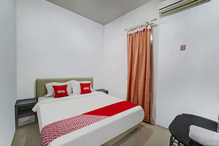 Room 13 of 26