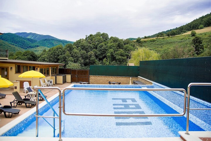 Pool 56 of 132