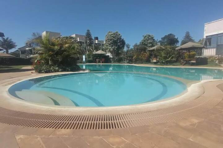 Pool 30 of 99