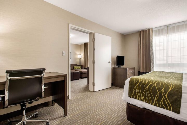 Room 42 of 104