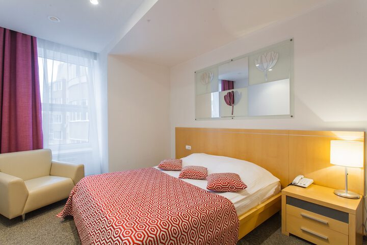 Room 5 of 67