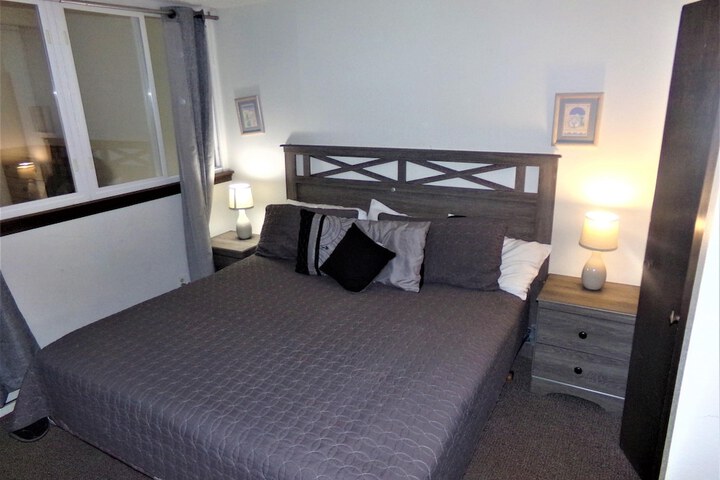 Room 7 of 37