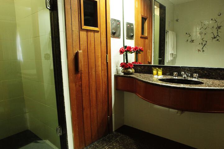 Room 53 of 72