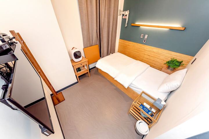 Room 20 of 34