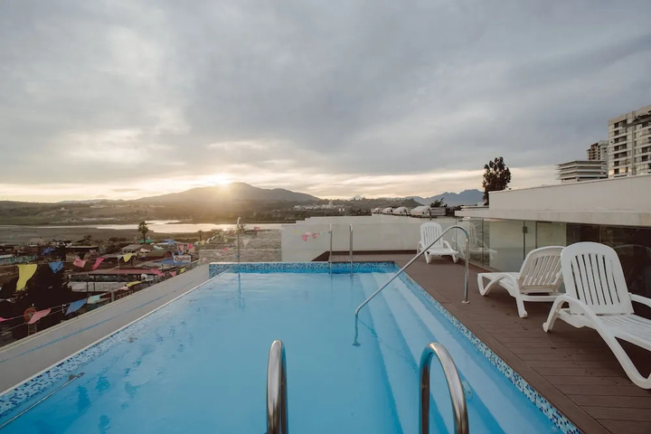 Pool 12 of 16