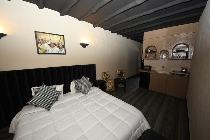 Room 9 of 38