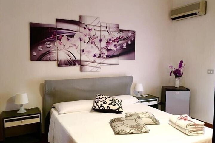 Room 8 of 13