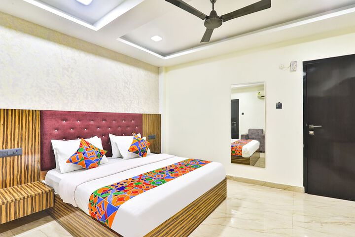 Room 15 of 26