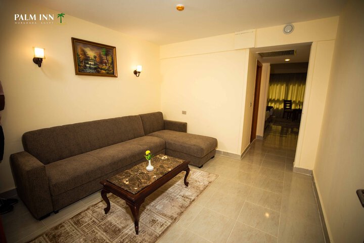 Room 8 of 76