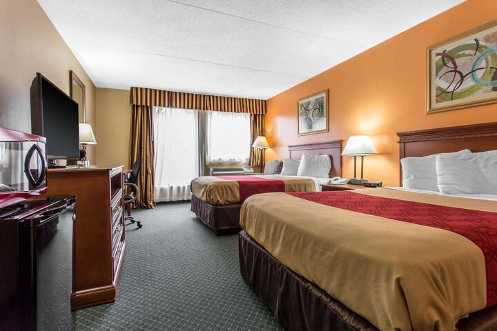 2 Double Beds (4 of 9)