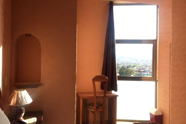 Room 9 of 34