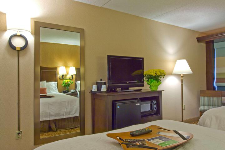 2 Queen Beds (6 of 6)