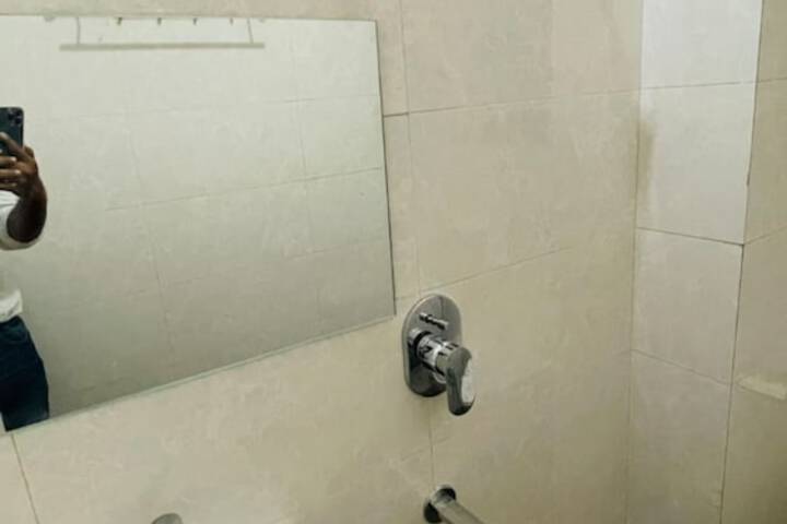Room 16 of 20