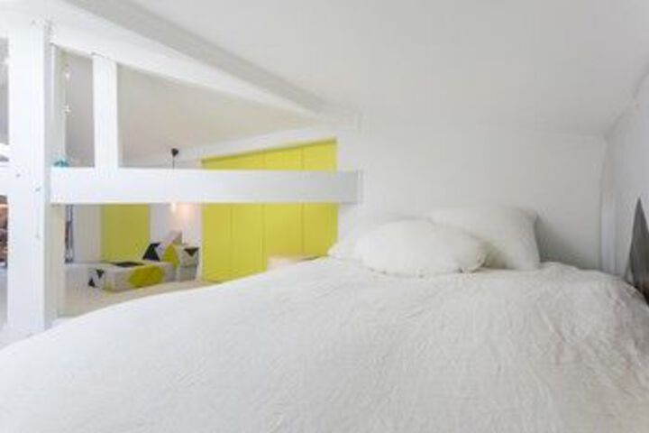 Room 7 of 24