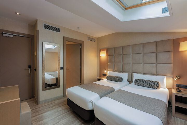 Room 16 of 56