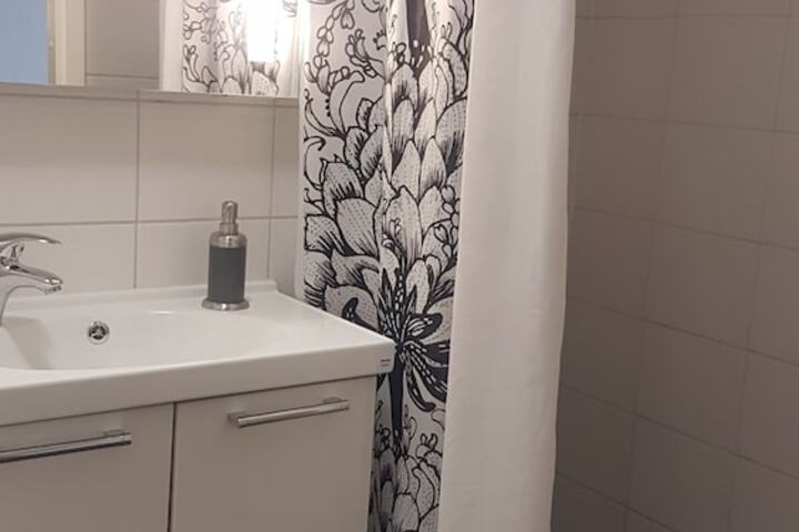 Room 21 of 35