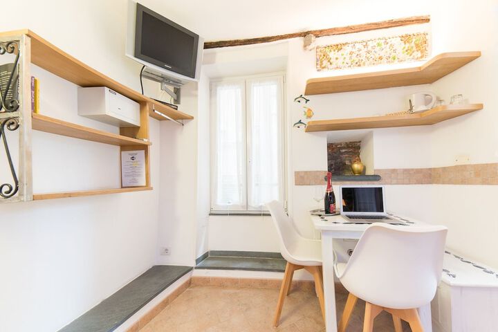 Room 8 of 46