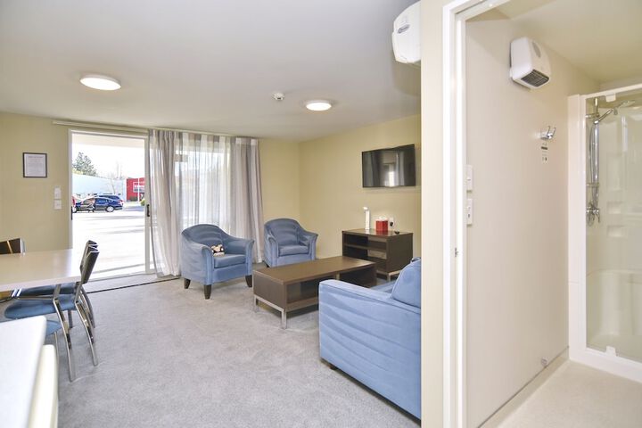Room 129 of 196
