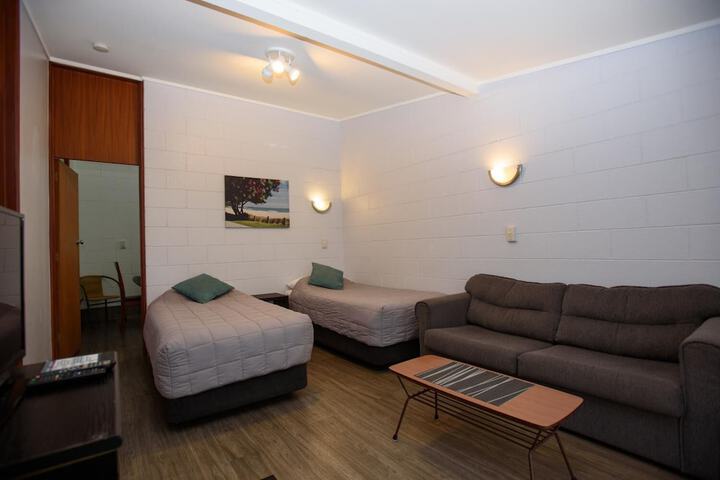 Room 6 of 36