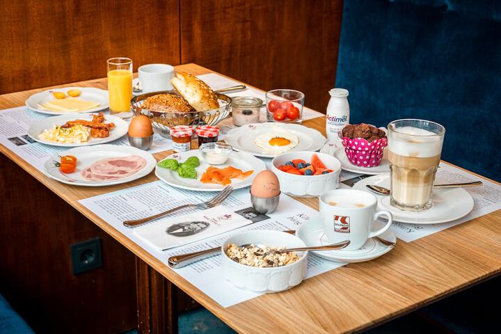 Breakfast/Coffee Service 34 of 57