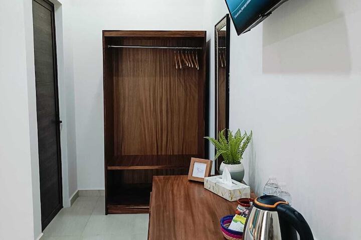 Room 5 of 60